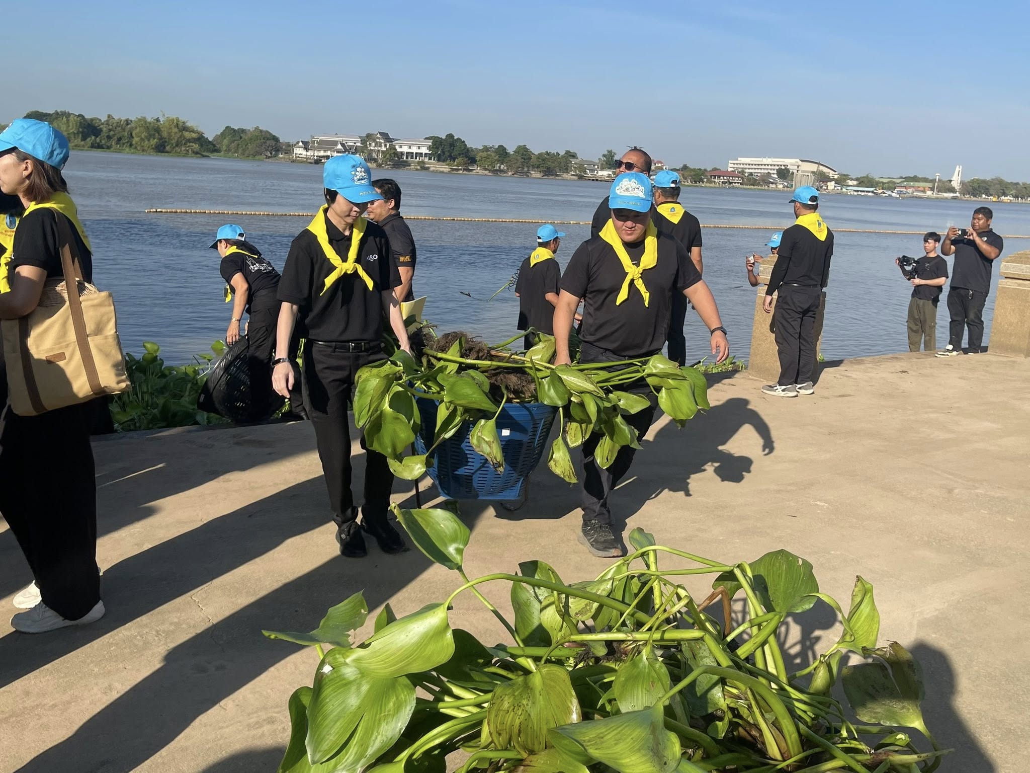 title - เข้าร่วมโครงการจิตอาสาพัฒนา กระทรวงเกษตรและสหกรณ์ “เราทำความดี ด้วยหัวใจ”เนื่องในโอกาสวันคล้ายวันพระบรมราชสมภพ พระบาทสมเด็จพระบรมชนกาธิเบศร มหาภูมิพลอดุลยเดชมหาราช บรมนาถบพิตร วันชาติ และวันพ่อแห่งชาติ 5 ธันวาคม 2568 